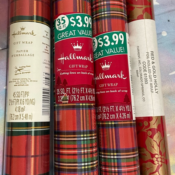 Hallmark set of wrapping paper - Picture 3 of 3